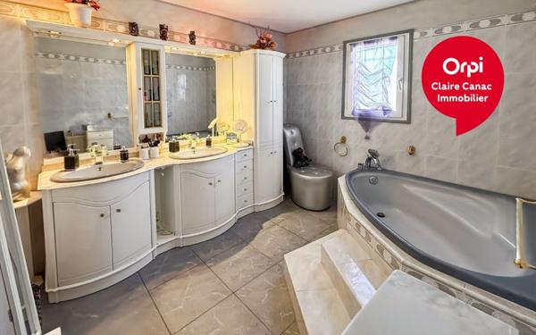 Maison à vendre    5 pièces •  Castres