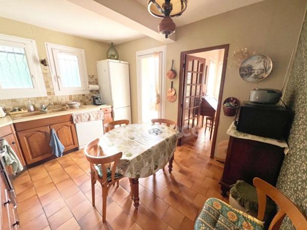 Charmante Maison 3 pièces 2 chambres à vendre à REILLANNE (04) - Jardin 650m2, au calme