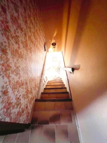 Charmante Maison 3 pièces 2 chambres à vendre à REILLANNE (04) - Jardin 650m2, au calme