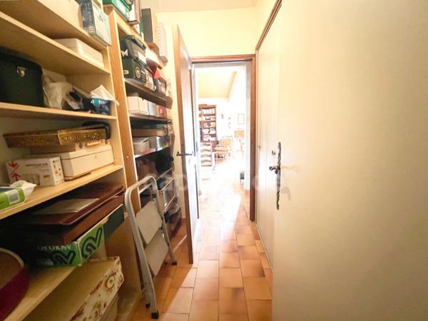 Charmante Maison 3 pièces 2 chambres à vendre à REILLANNE (04) - Jardin 650m2, au calme