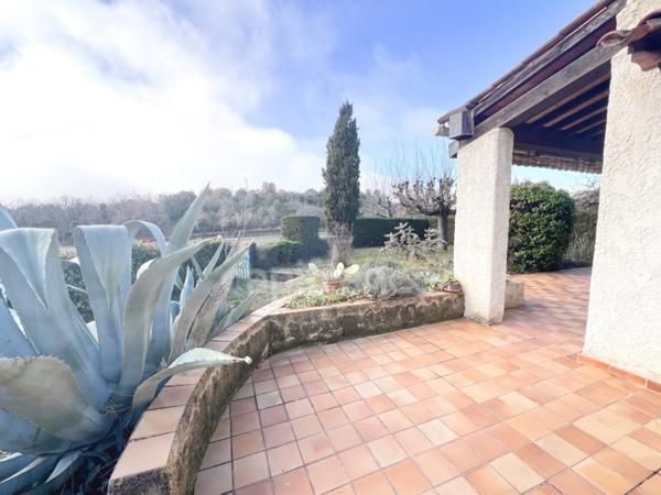 Charmante Maison 3 pièces 2 chambres à vendre à REILLANNE (04) - Jardin 650m2, au calme