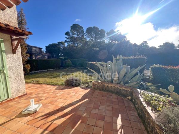 Charmante Maison 3 pièces 2 chambres à vendre à REILLANNE (04) - Jardin 650m2, au calme