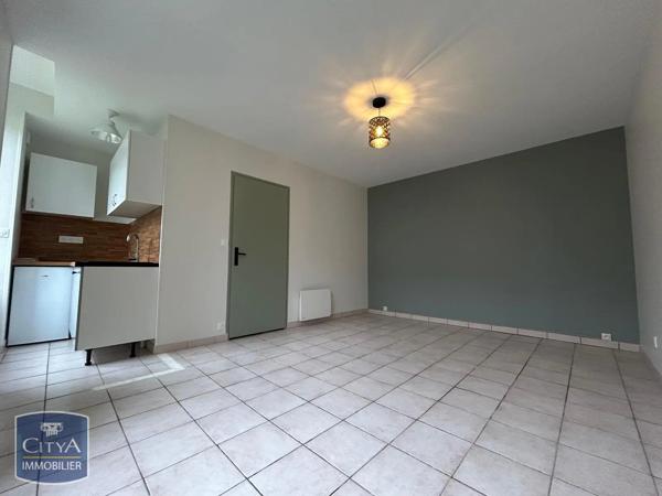 Appartement à louer 1 pièce 27.4m² Sedan (08200)