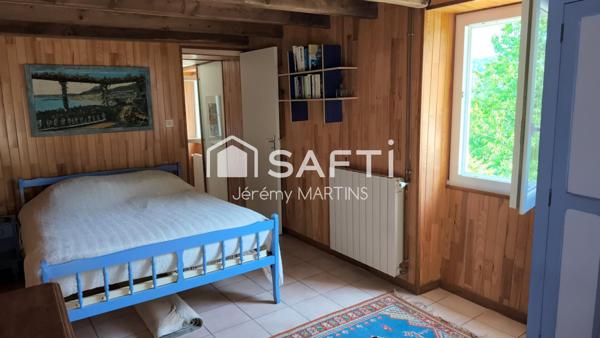 Maison au calme avec grand terrain