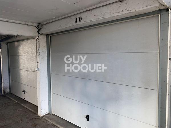 Garage de 13.6 m² à vendre loué - investissement