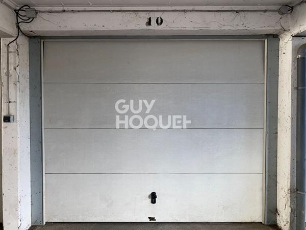 Garage de 13.6 m² à vendre loué - investissement