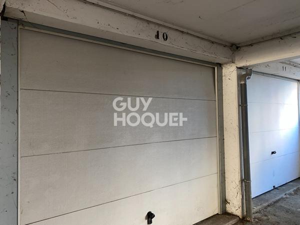 Garage de 13.6 m² à vendre loué - investissement