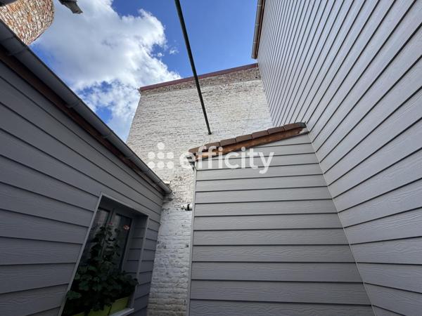 Immeuble
         12 pièces
        - 152 m² Exclusivité 169 900 € *