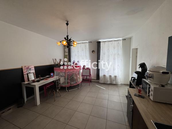 Immeuble
         12 pièces
        - 152 m² Exclusivité 169 900 € *
