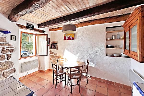 Maison de village en pierre – 42 m² de charme