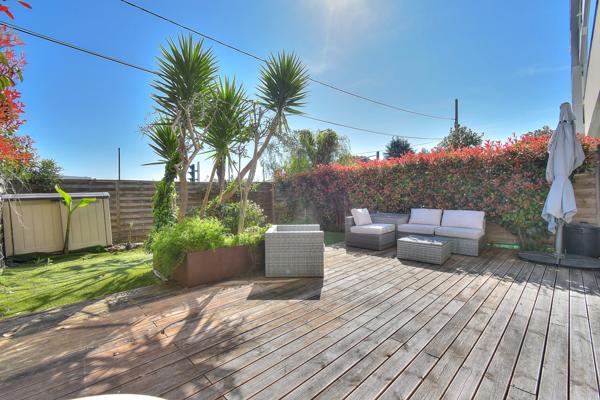 Antibes (06600) Antibes 2 pièces rez de jardin parking