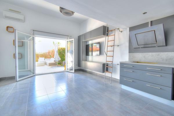 Antibes (06600) Antibes 2 pièces rez de jardin parking