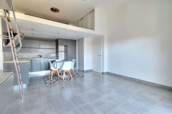 Antibes (06600) Antibes 2 pièces rez de jardin parking