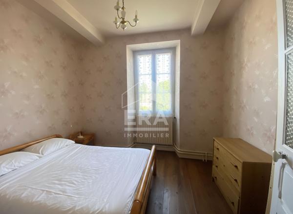 LESCAR - Authentique  Béarnaise de 200 m² avec grange en galet  plus dépendance