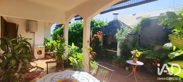 Maison à vendre 7 pièces 230 m² Le Tampon