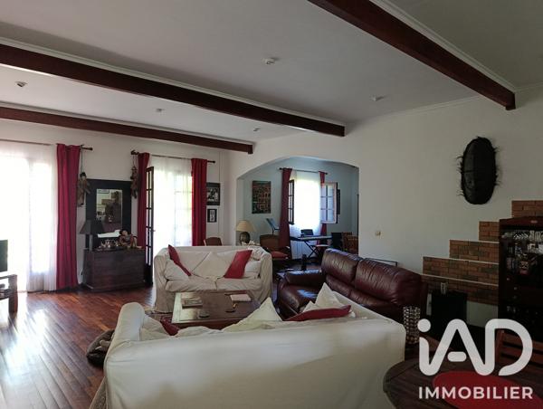 Maison à vendre 7 pièces 230 m² Le Tampon