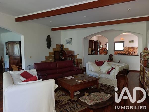 Maison à vendre 7 pièces 230 m² Le Tampon