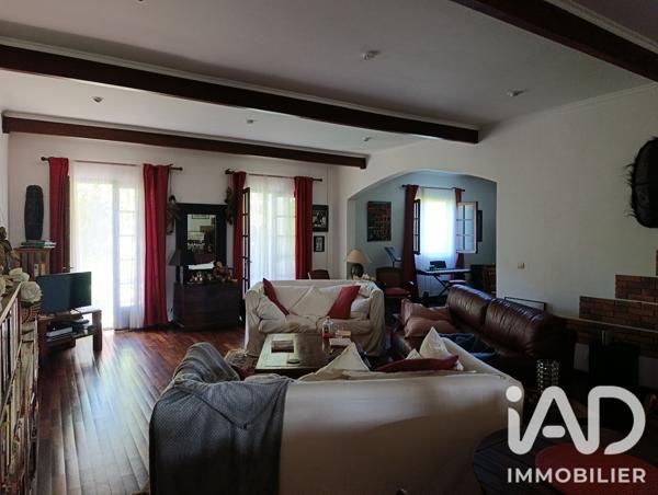 Maison à vendre 7 pièces 230 m² Le Tampon