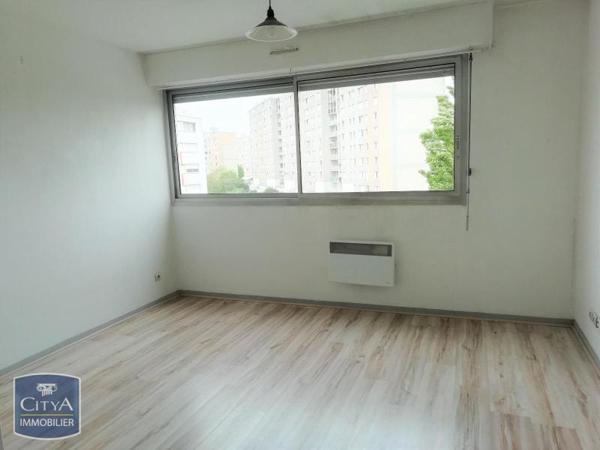 Appartement à louer 1 pièce 22.08m²