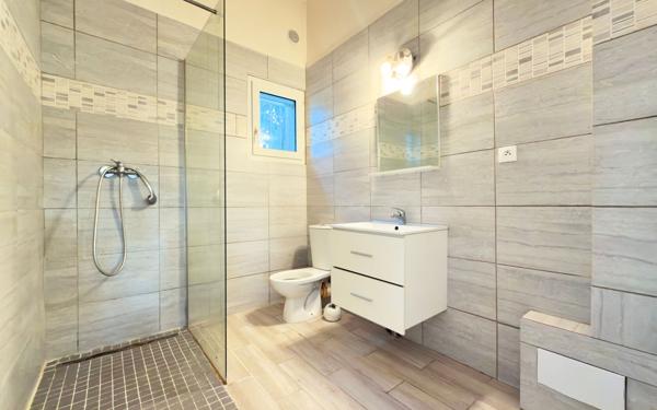 Maison à vendre    7 pièces • 187 m2 Salon-de-Provence