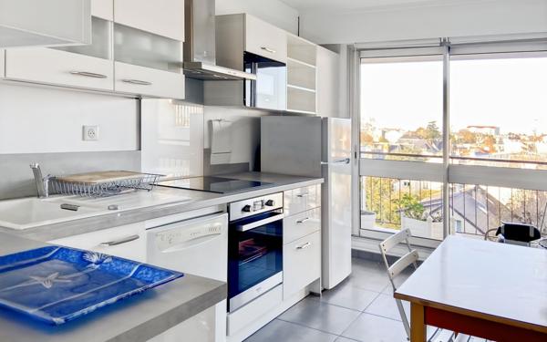 Appartement à vendre    3 pièces • 74,70 m2 Le Chesnay