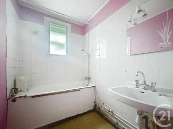 Appartement F3 à vendre  3 pièces - 65,42 m2 MELUN - 77