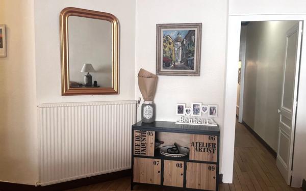 Appartement à vendre    4 pièces • 95,74 m2 Lyon 6