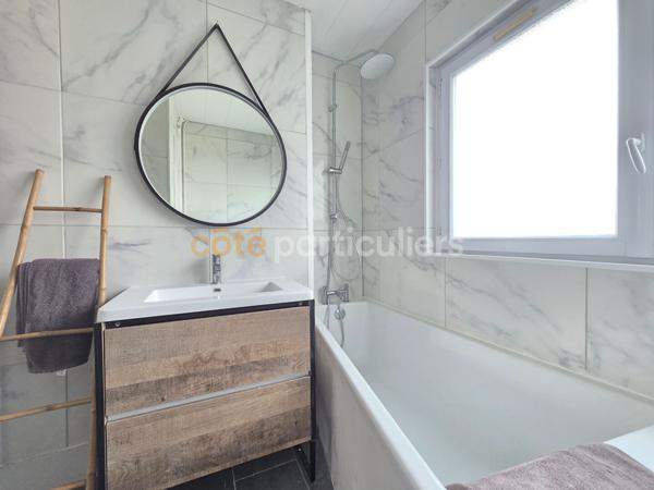 Location
                Appartement78,18 m² - 4 Pièces -
                    ORLEANS (45000)