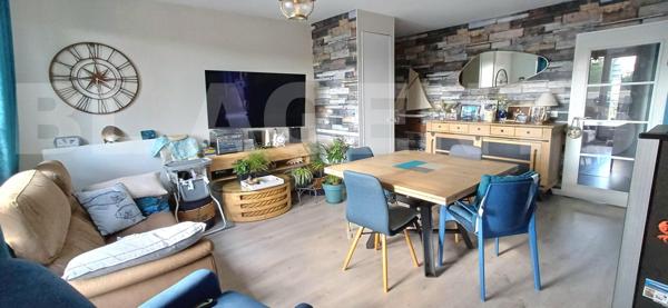 MEAUX  : Appartement F4 de standing récent avec 2 terrasses, vue dégagée  et 2 places de stationneme