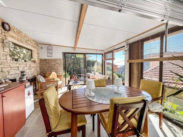 La Turbie, charmante maison de village en excellent état