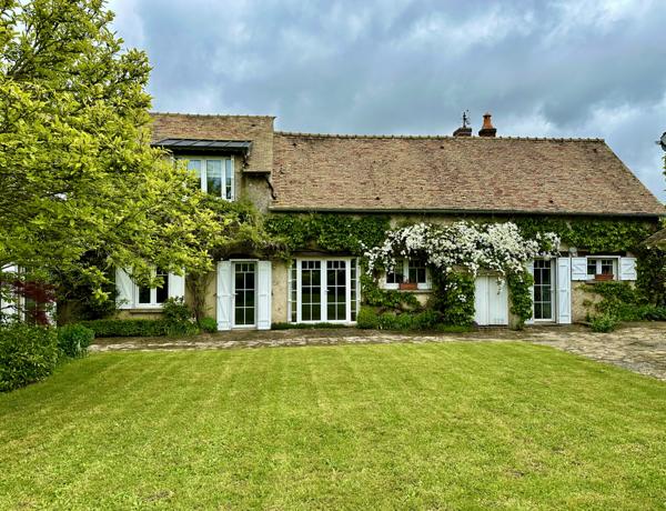 Maison 9 pièces - 310 m²