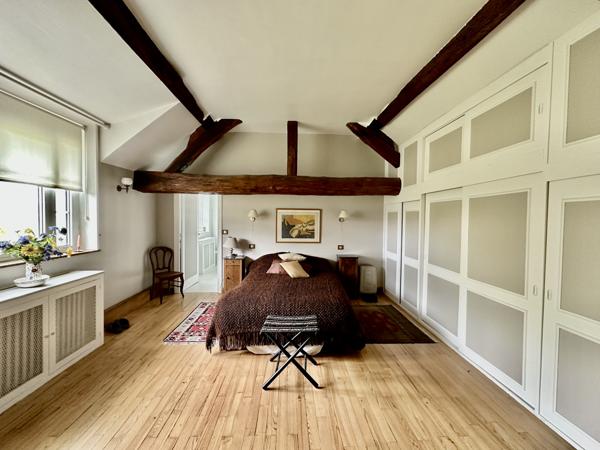 Maison 9 pièces - 310 m²