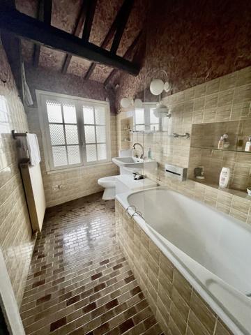 Maison 9 pièces - 310 m²