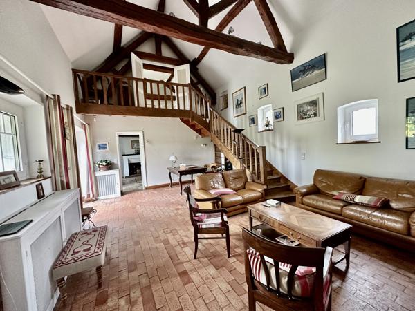 Maison 9 pièces - 310 m²
