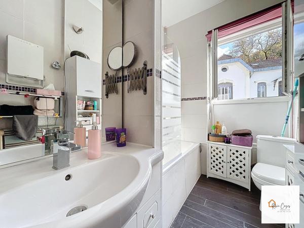 Maison T7 de 160m² avec jardin, caves et garages