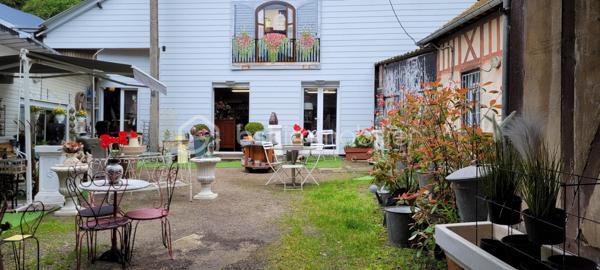 Local d activites de 97 m²