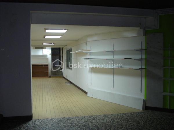 Local d activites de 97 m²