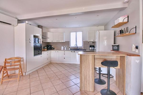 A VENDRE ! EN EXCLUSIVITE - Maison Vidauban 5 pièces - Terrain 1298m2- Piscine- Terrasse- Garage