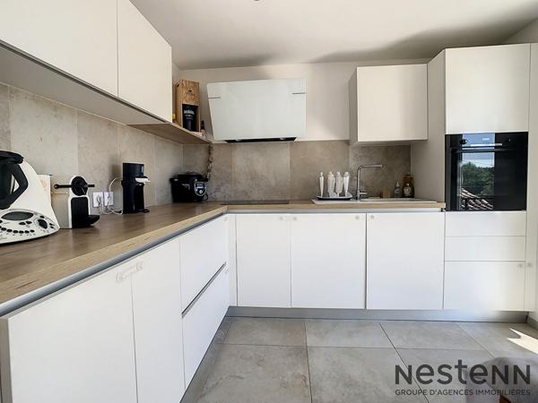 Très bel appartement Greasque 3 pièce(s) 66 m2 avec terrasse et places de parking