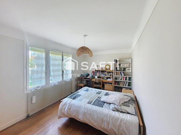 Maison tout à pied: gare, écoles, lycée, commerces