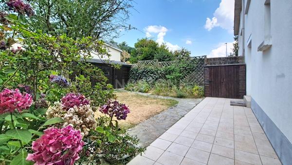 NANTES HIPPODROME - FACULTÉS : A vendre Superbe maison familiale de 8 pièces, 5 chambres (possible 6), jardin, garage. Tout à pied !