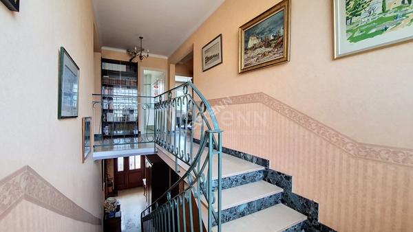 NANTES HIPPODROME - FACULTÉS : A vendre Superbe maison familiale de 8 pièces, 5 chambres (possible 6), jardin, garage. Tout à pied !