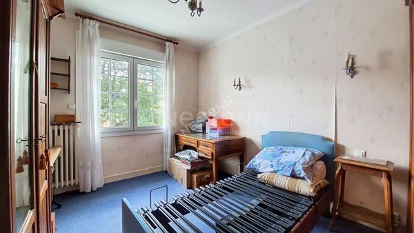 NANTES HIPPODROME - FACULTÉS : A vendre Superbe maison familiale de 8 pièces, 5 chambres (possible 6), jardin, garage. Tout à pied !