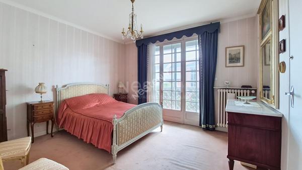 NANTES HIPPODROME - FACULTÉS : A vendre Superbe maison familiale de 8 pièces, 5 chambres (possible 6), jardin, garage. Tout à pied !