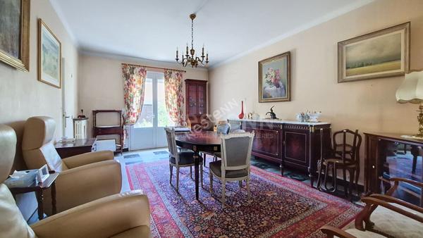 NANTES HIPPODROME - FACULTÉS : A vendre Superbe maison familiale de 8 pièces, 5 chambres (possible 6), jardin, garage. Tout à pied !