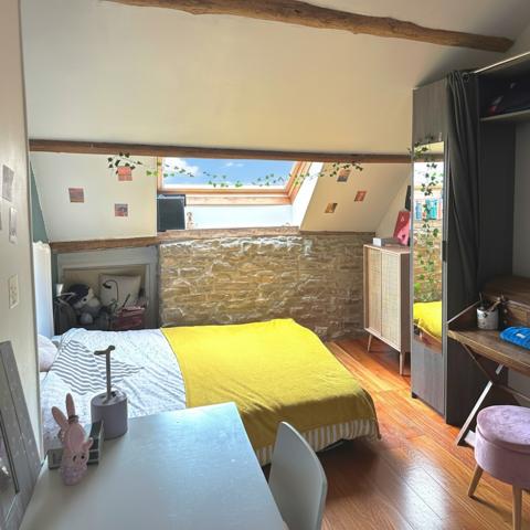 Maison
                                                                                                                                                                                                                                                                                                                        6 pièce(s)                                                                                                                                                                                                          3 chambre(s)                                                                                                                                                                                                          125  m²