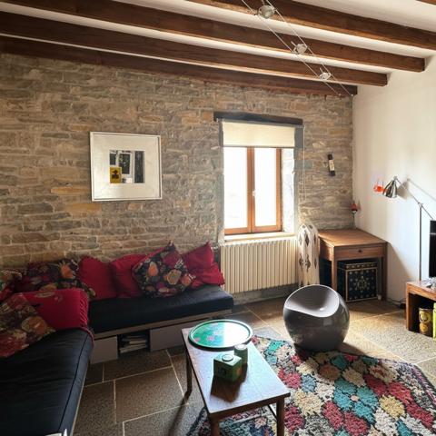 Maison
                                                                                                                                                                                                                                                                                                                        6 pièce(s)                                                                                                                                                                                                          3 chambre(s)                                                                                                                                                                                                          125  m²