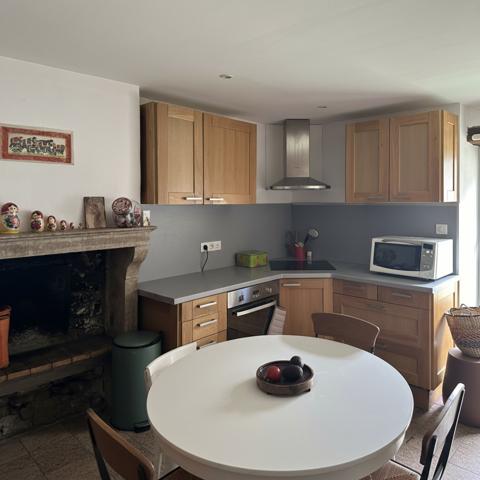 Maison
                                                                                                                                                                                                                                                                                                                        6 pièce(s)                                                                                                                                                                                                          3 chambre(s)                                                                                                                                                                                                          125  m²
