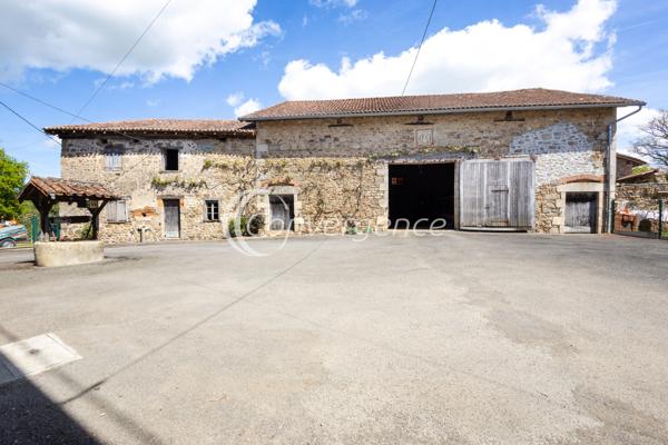 Maison
                                                                                                                                                                                                                                                                                                                        5 pièce(s)                                                                                                                                                                                                          3 chambre(s)                                                                                                                                                                                                          119  m²