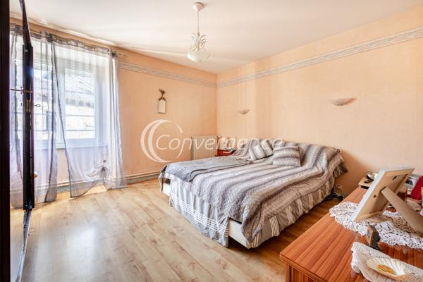 Maison
                                                                                                                                                                                                                                                                                                                        5 pièce(s)                                                                                                                                                                                                          3 chambre(s)                                                                                                                                                                                                          119  m²